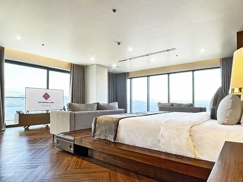 Long Thuận Hotel & Resort