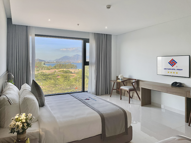 Long Thuận Hotel & Resort
