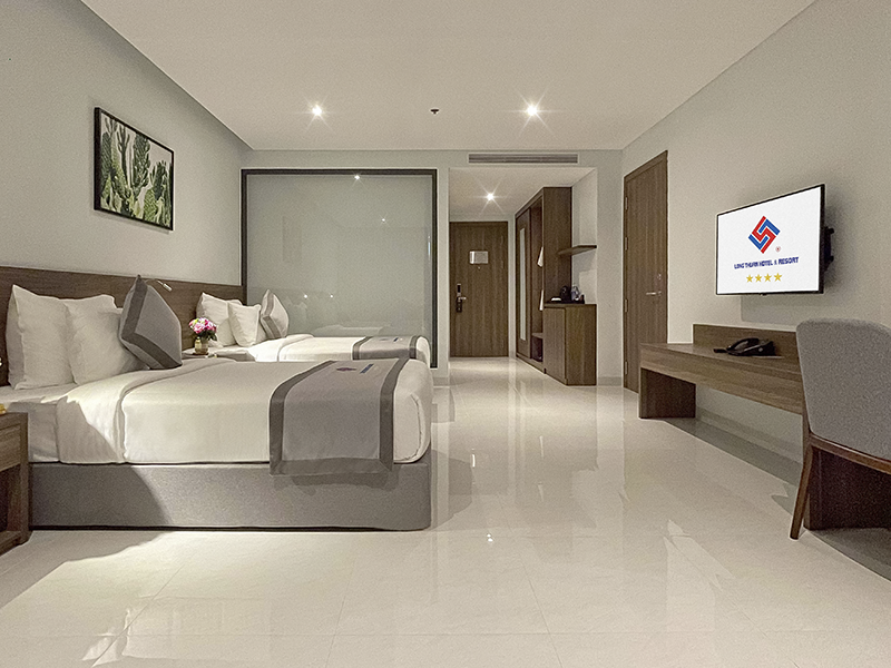Long Thuận Hotel & Resort