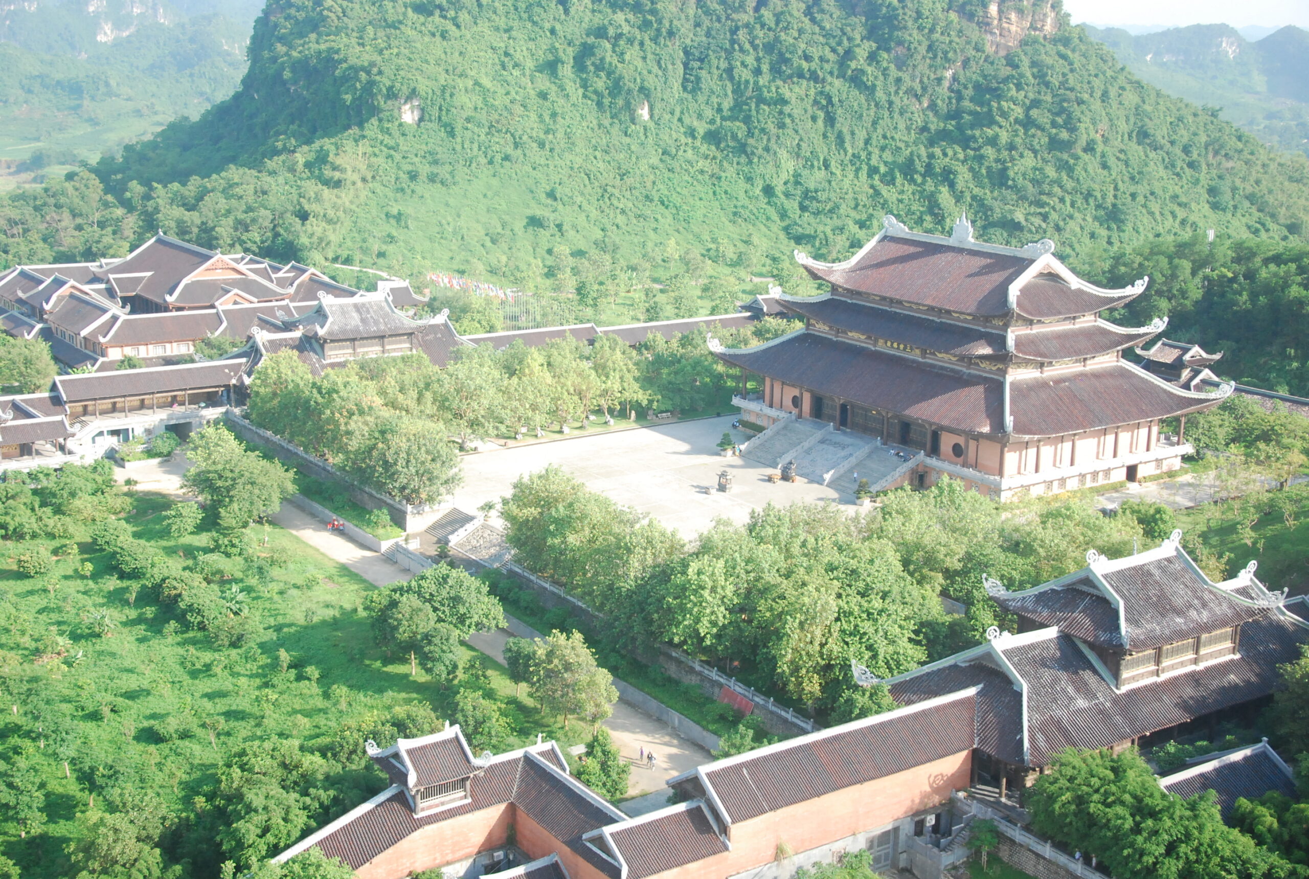 Khám phá chùa Bái Đính giữa lòng thiên nhiên