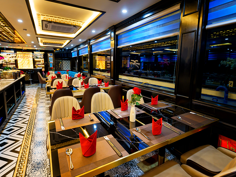 Queen cruises