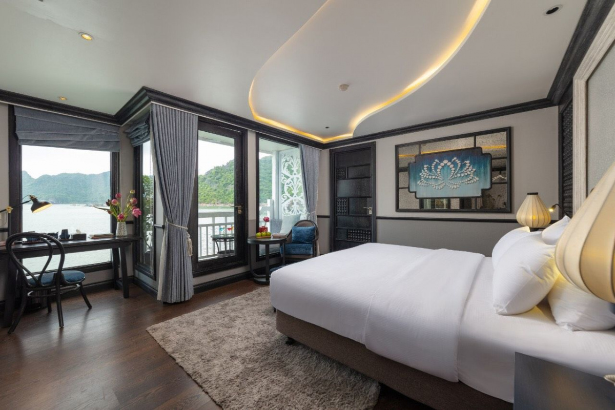 Phòng Junior Suite tại tầng 2 với ban công riêng