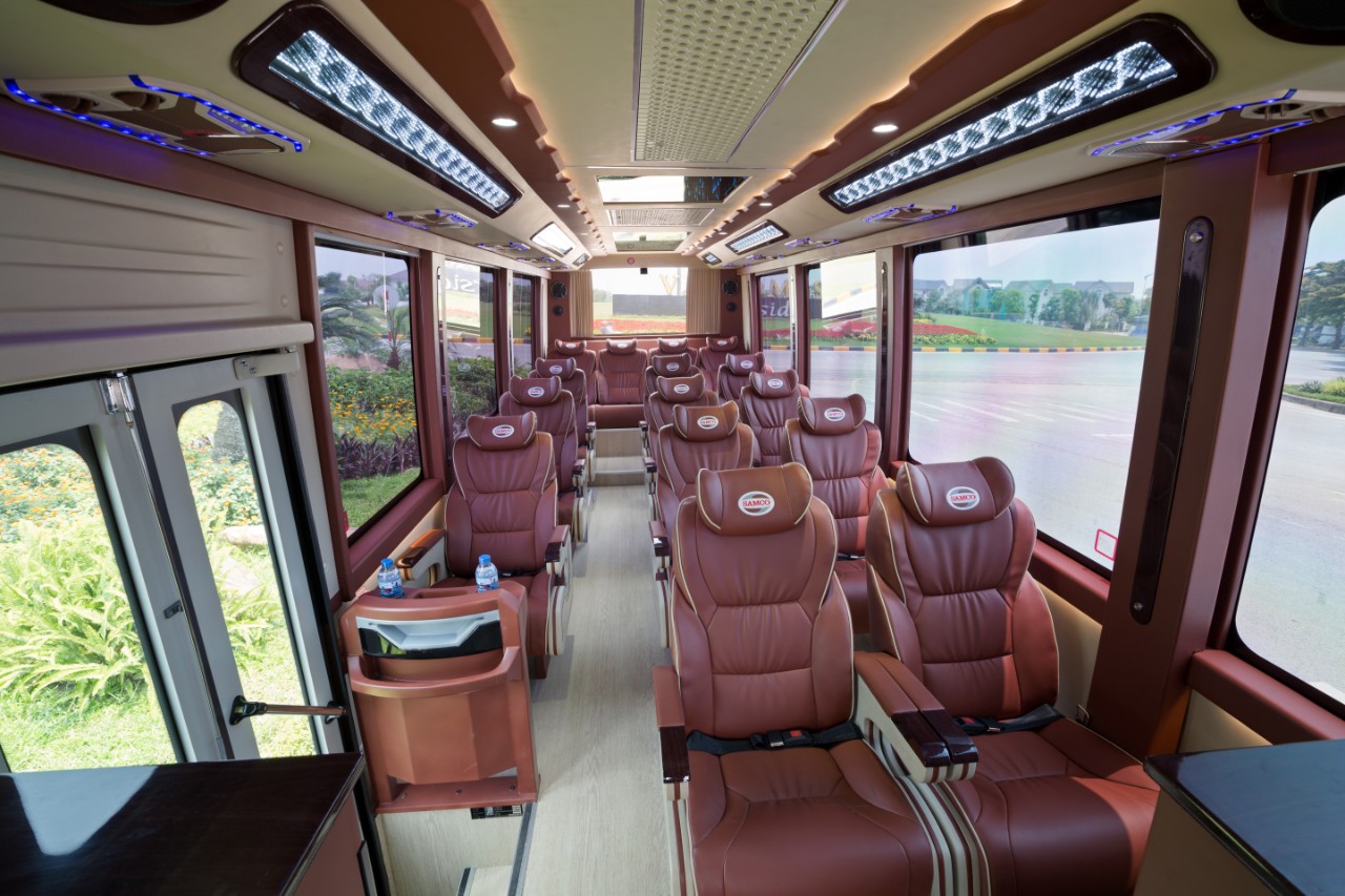 Athena Signature cung cấp dịch vụ đưa đón bằng xe Limousine cao cấp