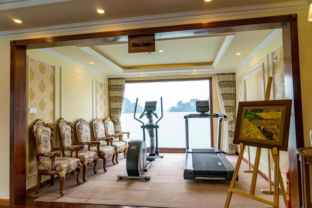 Phòng gym hiện đại của Emperor