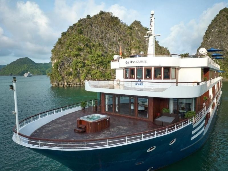 Du thuyền phù hợp với nhiều đối tượng du khách