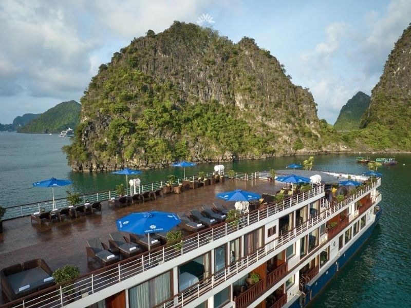 Sky Sundeck địa điểm lý tưởng để tổ chức các sự kiện đặc biệt như tiệc cưới, gala dinner