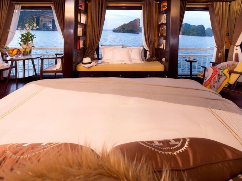 Hạng phòng Triple Suite Cabin trên du thuyền Hera Ultralux