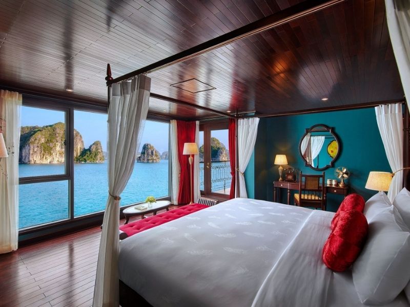 Junior Suite mang đến trải nghiệm nghỉ dưỡng đẳng cấp giữa khung cảnh thiên nhiên tuyệt đẹp của Vịnh Hạ Long.