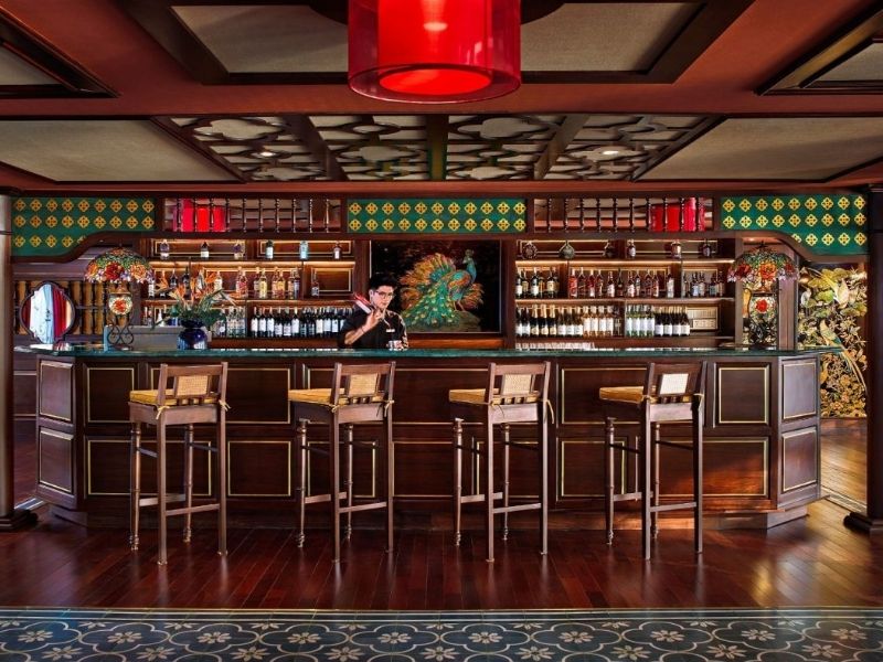 Sky Bar sang trọng và đẳng cấp