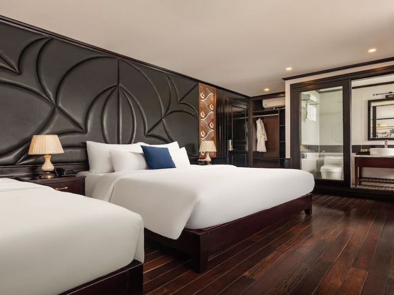 Hạng phòng Triple Junior Suite dành cho du khách thích không gian rộng rãi và sang trọng