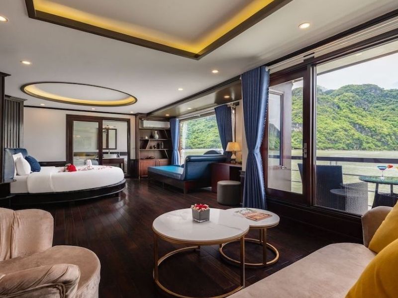 Hạng phòng Ocean with Private Balcony dành cho du khách thích giường tròn và sự lãng mạn