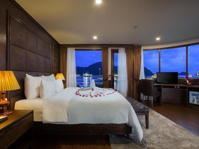 Lalago cung cấp dịch vụ đặt tour du thuyền Mon Chéri uy tín