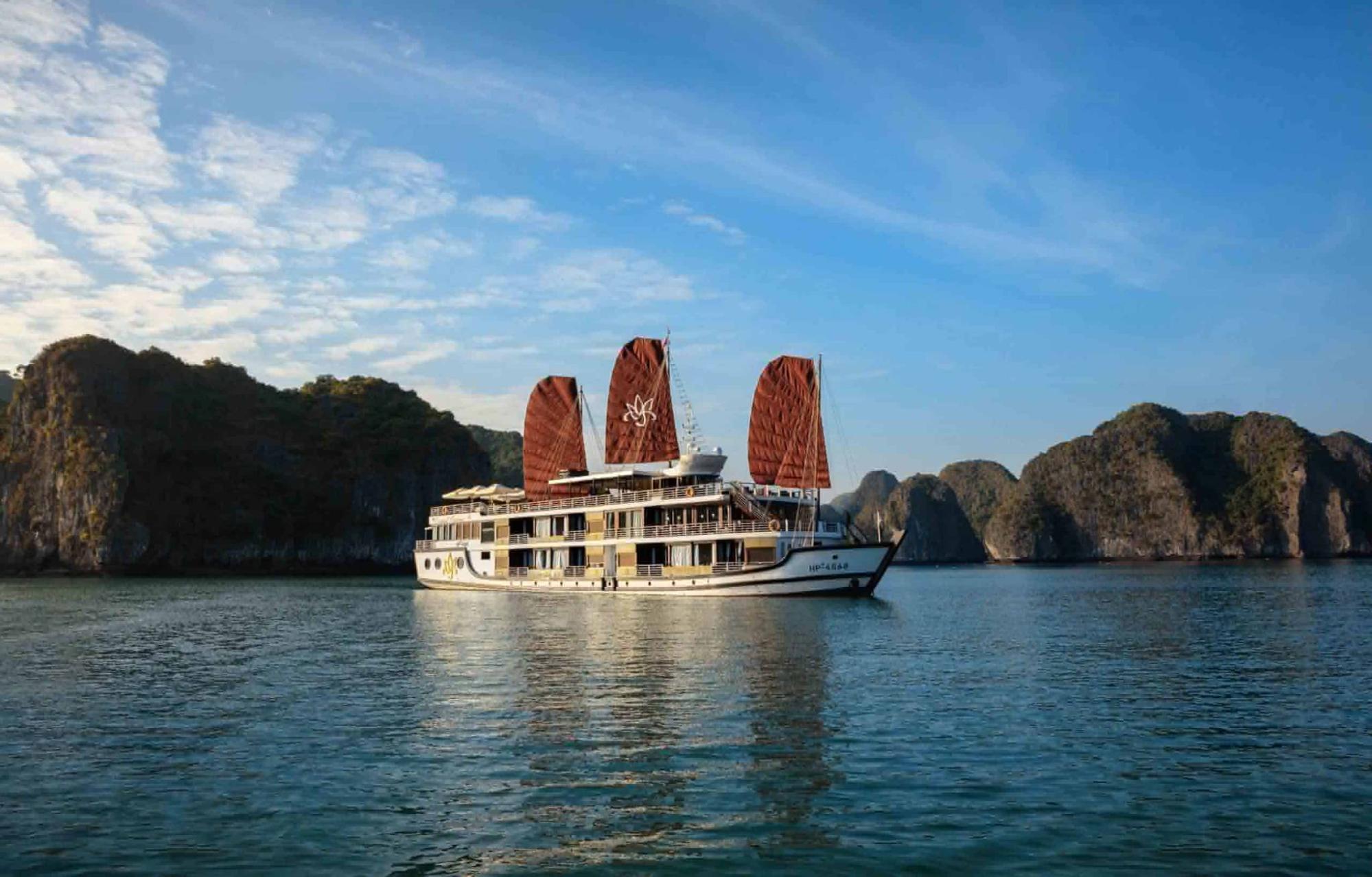 Du thuyền Orchid Classic hạ thủy 2016 với thiết kế Indochine ấn tượng