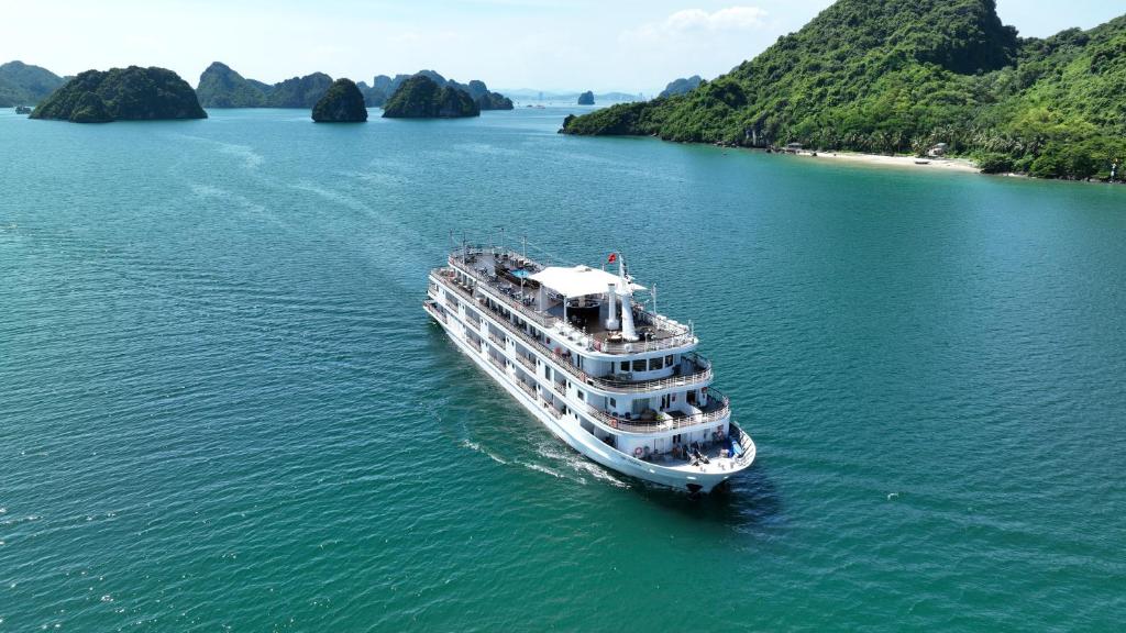 Combo du thuyền Paradise Grand với nhiều ưu đãi Hot
