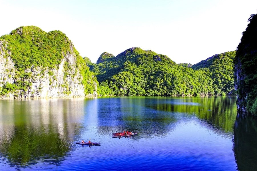 Hành trình khám phá VQG Cát Bà bằng du thuyền Paradise Grand
