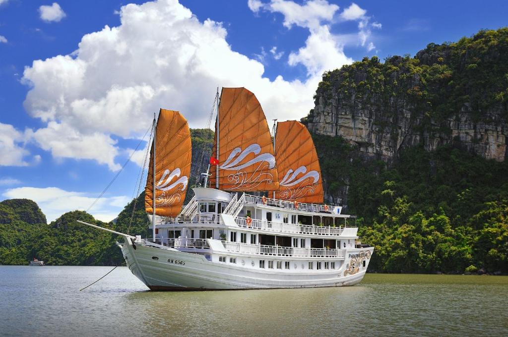 Du thuyền Paradise Peak Hạ Long chuẩn 5 sao, tiện ích đẳng cấp