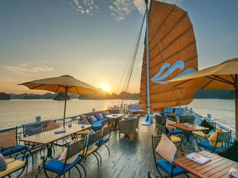 Những lưu ý cần biết khi đặt tour du thuyền Paradise Sails