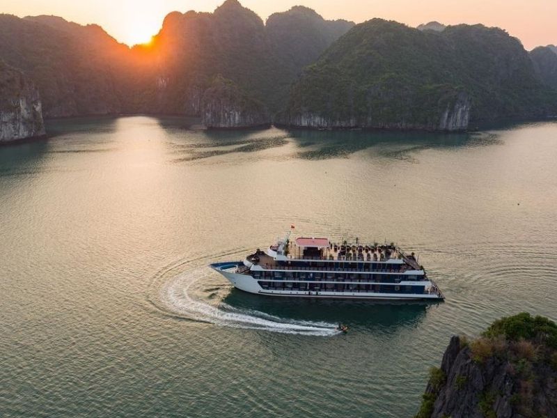 Lịch trình 2 ngày 1 đêm trên du thuyền Rosy