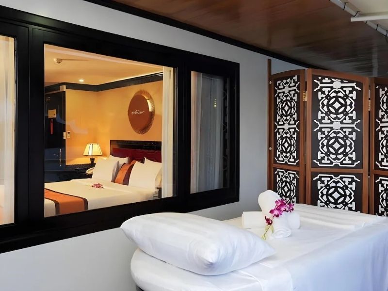 Phòng Gia đình Deluxe là lựa chọn lý tưởng cho các gia đình hoặc nhóm khách muốn có không gian nghỉ dưỡng rộng rãi hơn.