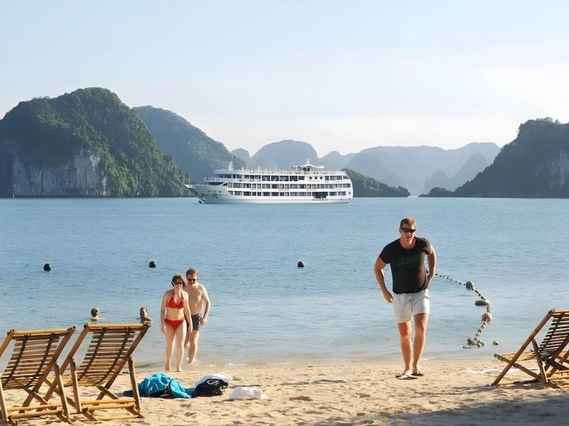 Hành trình 2 ngày 1 đêm mang đến cho du khách một kỳ nghỉ dưỡng trọn vẹn giữa kỳ quan thiên nhiên thế giới.