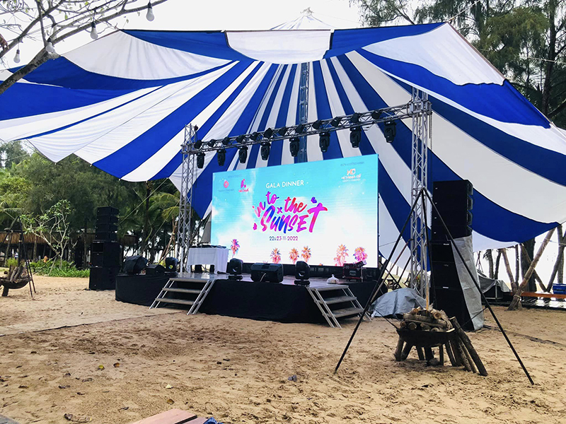 Hola Beach – Beach Club & Eco Glamping Resort