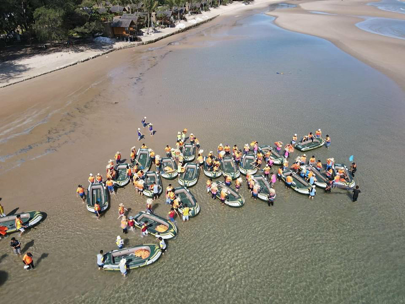 Hola Beach – Beach Club & Eco Glamping Resort