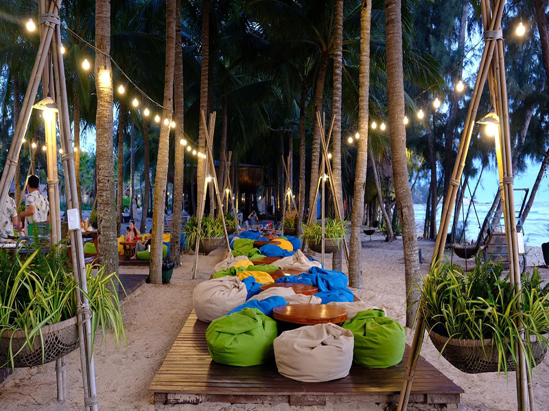 Hola Beach – Beach Club & Eco Glamping Resort