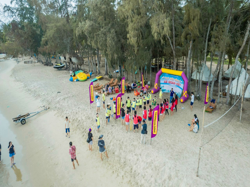 Hola Beach – Beach Club & Eco Glamping Resort