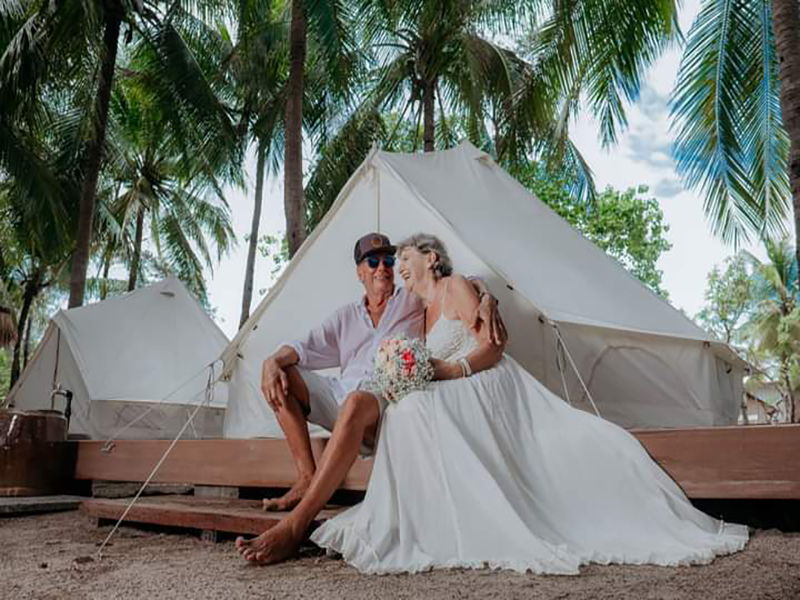 Hola Beach – Beach Club & Eco Glamping Resort