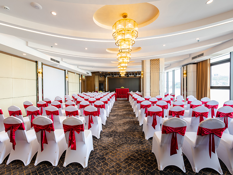 Khách Sạn Mường Thanh Grand Bãi Cháy