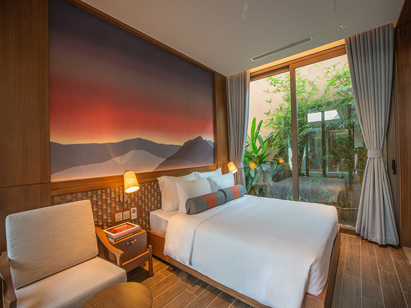 Mỗi căn villa sở hữu từ 3 đến 4 phòng ngủ sang trọng, sân vườn