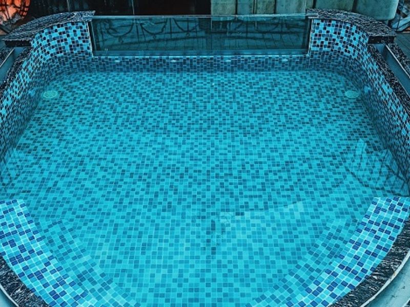 Bể sục du thuyền thư giãn, ngắm vịnh, tận hưởng nghỉ dưỡng