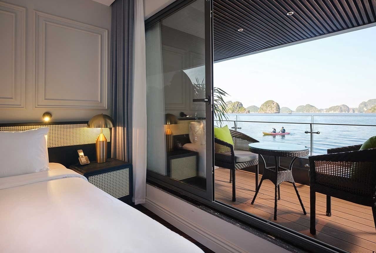 Du thuyền Elite of the Seas đúng chuẩn nghỉ dưỡng 6 sao sang trọng giữa Vịnh Hạ Long và Lan Hạ với mức giá hợp lý.