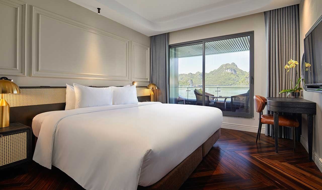 Du thuyền Elite of the Seas đúng chuẩn nghỉ dưỡng 6 sao sang trọng giữa Vịnh Hạ Long và Lan Hạ với mức giá hợp lý.
