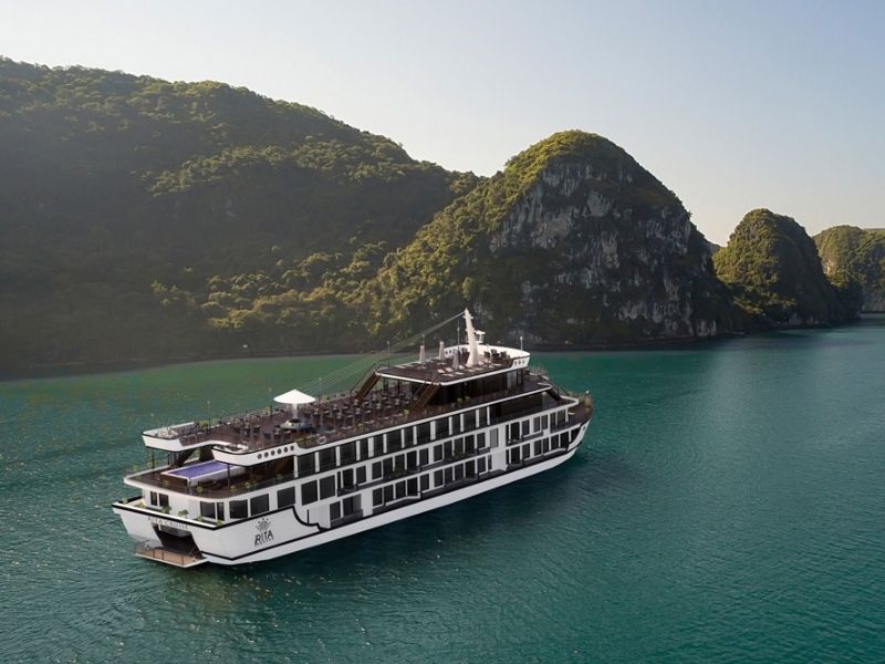 Cùng Rita Cruise tận hưởng chuyến du ngoạn sang trọng giữa lòng Vịnh Hạ Long