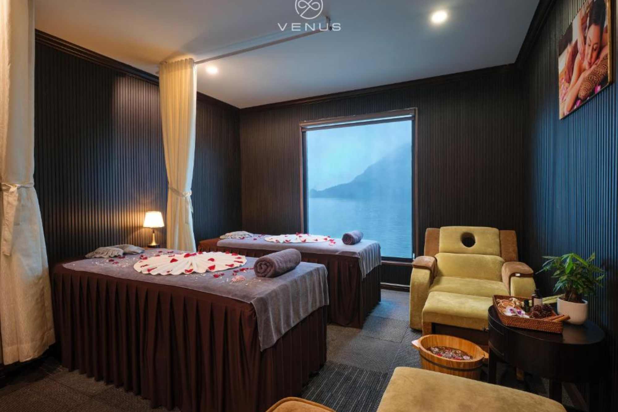 Phòng Spa thư giãn, yên tĩnh trên du thuyền Venus