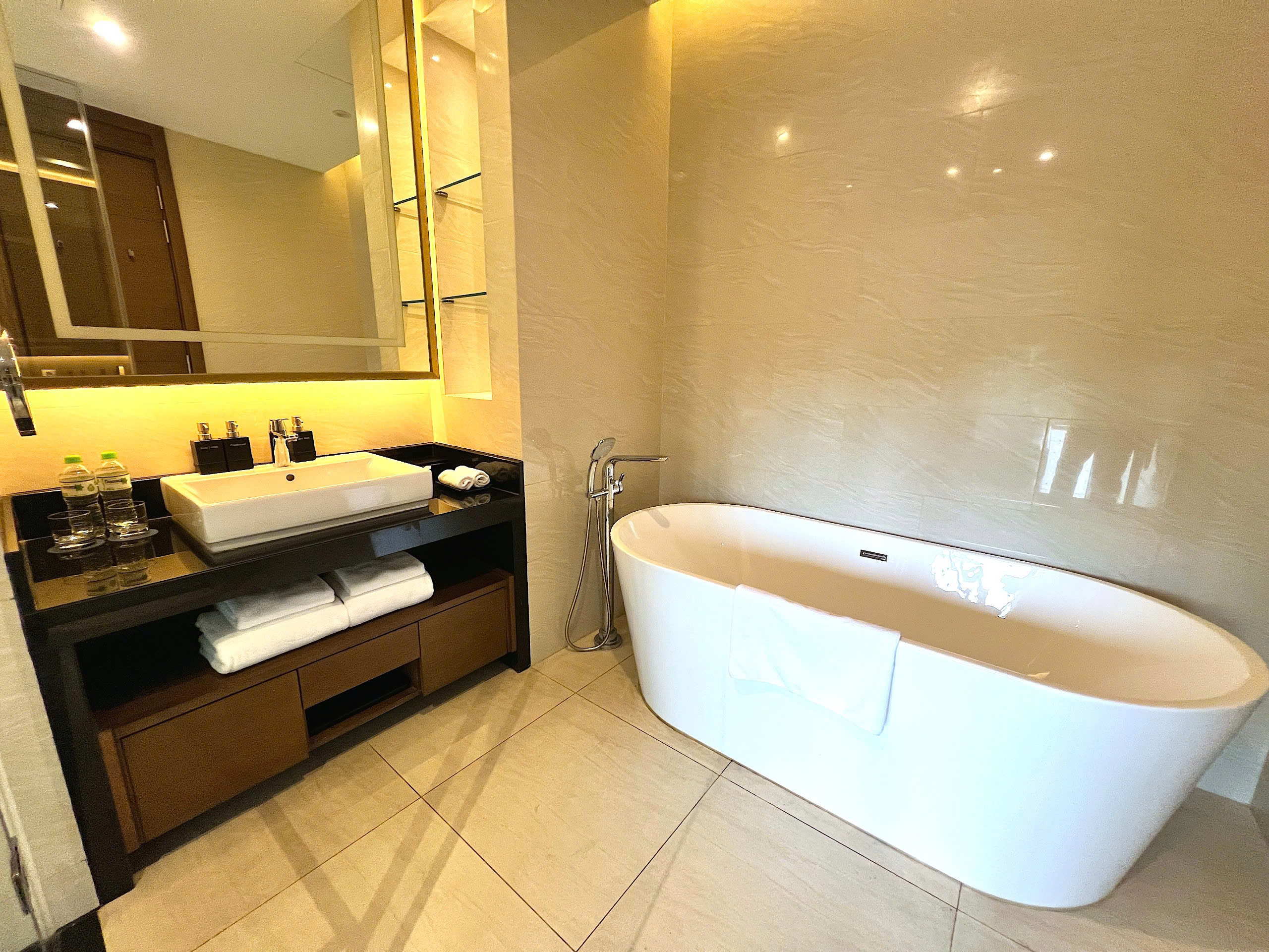 Phòng Deluxe 3 người (Deluxe Triple Room)