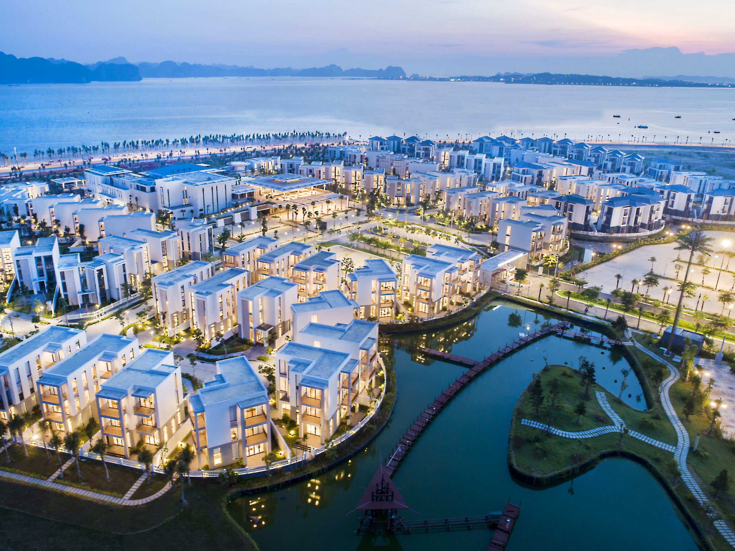 Toàn cảnh khu nghỉ dưỡng Oakwood Hạ Long