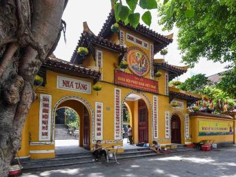 chùa quán sứ nằm ở quận nào của hà nội