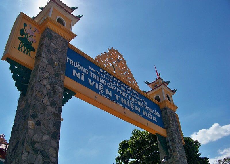 Chùa Bánh Xèo Vũng Tàu - Kiến trúc cổng vào