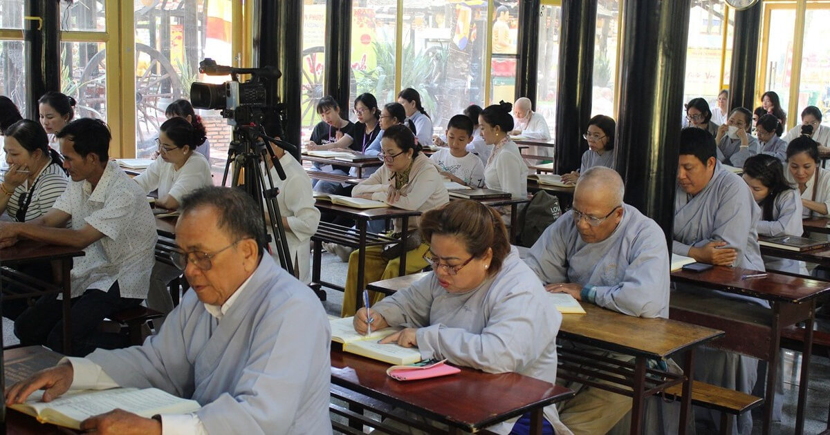 Lớp giáo lý Vi Diệu Pháp 