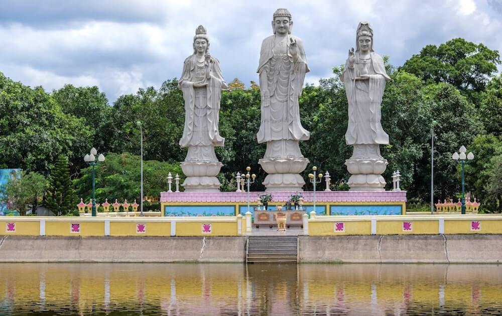 Chùa Đại Tòng Lâm Vũng Tàu - Bộ tượng Tam Thánh
