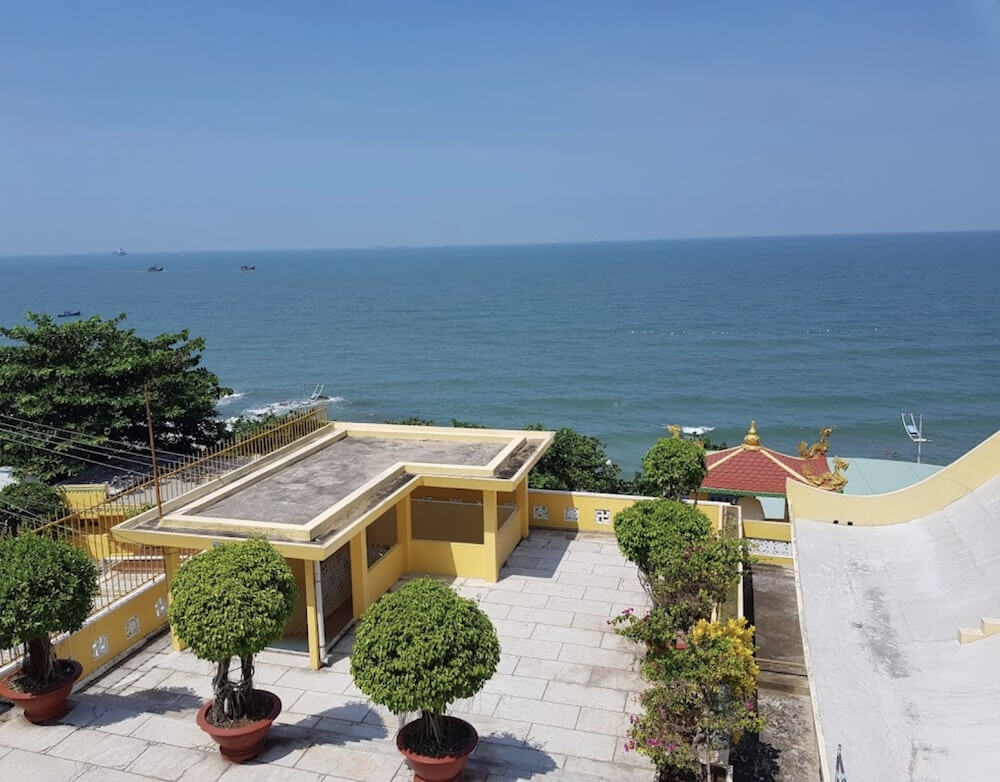 Tham gia các hoạt động ở Chùa Phật Nằm