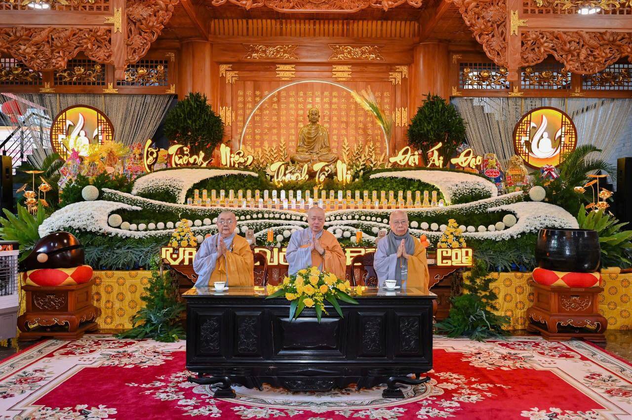 Vẻ đẹp cổ kính và thanh tịnh của Chùa Vạn Phước Vũng Tàu