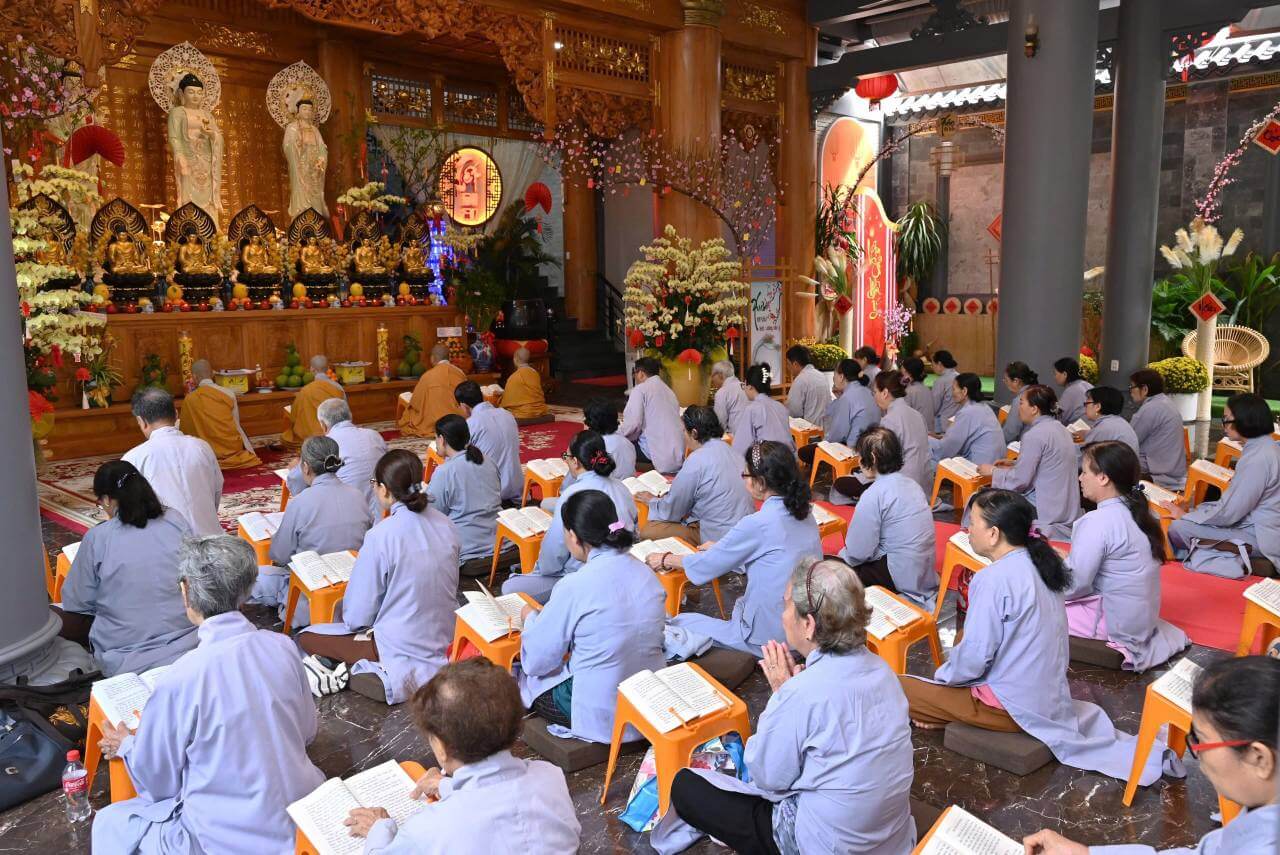 Lớp học giảng đạo ở chùa Vạn Phước