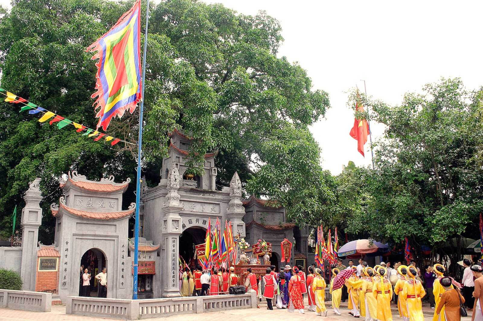 Lễ hội đền Mẫu Hưng Yên 