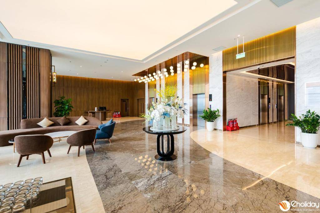 Không gian sảnh chờ rộng lớn với phong cách sang trọng