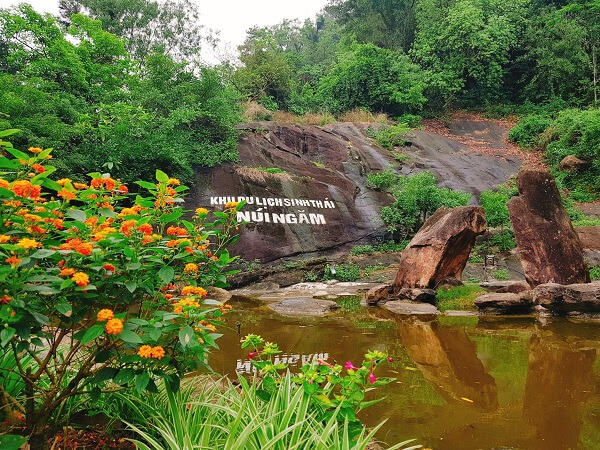 Khu du lịch sinh thái Núi Ngăm Nam Định