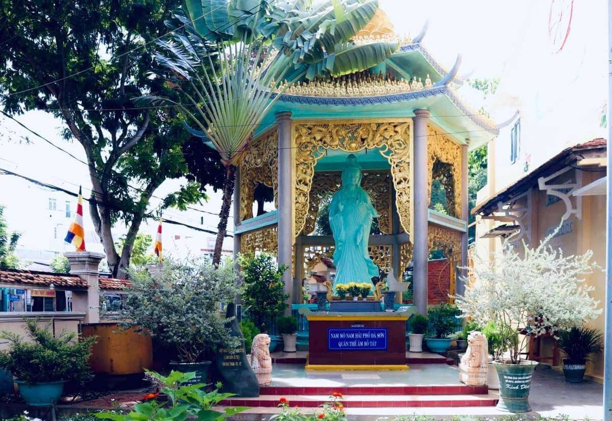 Linh Sơn Cổ Tự Vũng Tàu - Ngắm nhìn tượng Phật Bà Quan Âm linh thiêng