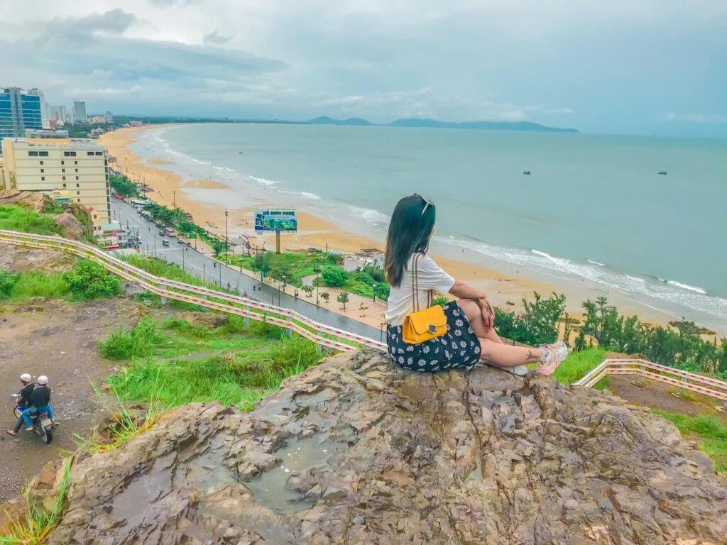 Sáng lễ chùa, chiều thả dáng tại Đồi Con Heo